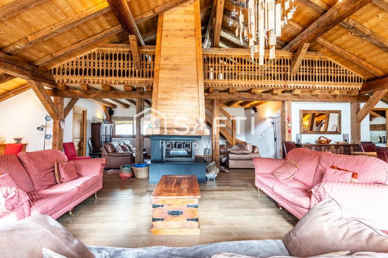 Châlet - 395 m² - 10 pièces