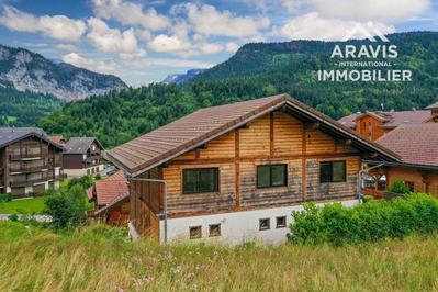 Châlet - 283 m² - 10 pièces