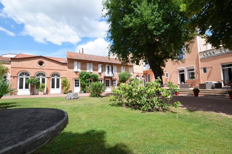 Maison bourgeoise - 395 m² - 11 pièces