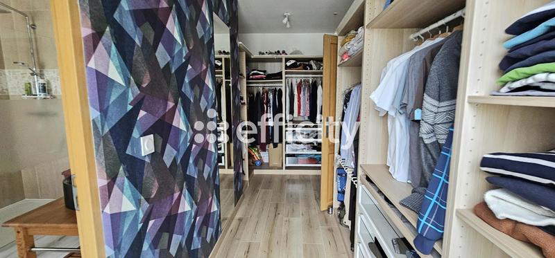 Villa - 279 m² - 9 pièces