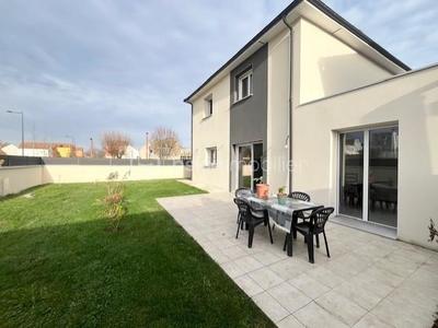 Maison - 145 m² - 5 pièces