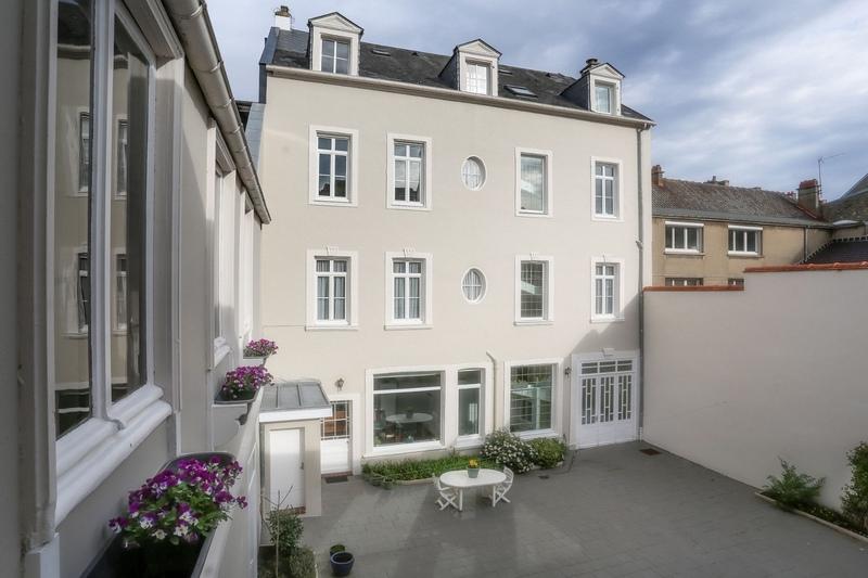 Maison bourgeoise - 275 m² - 8 pièces