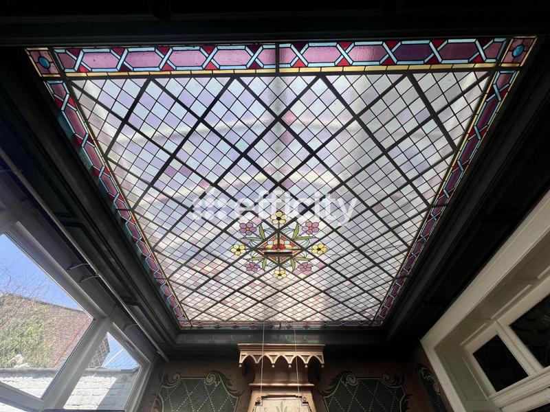 Maison - 205 m² - 7 pièces