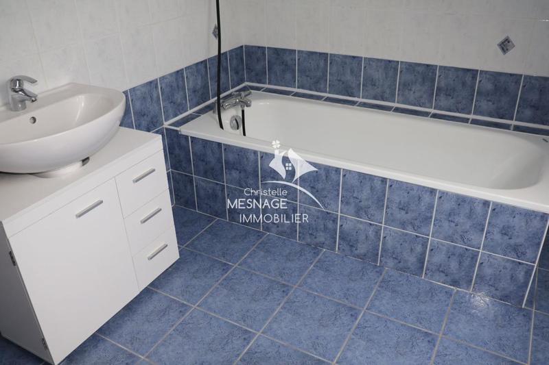 Maison traditionnelle - 90 m² - 6 pièces