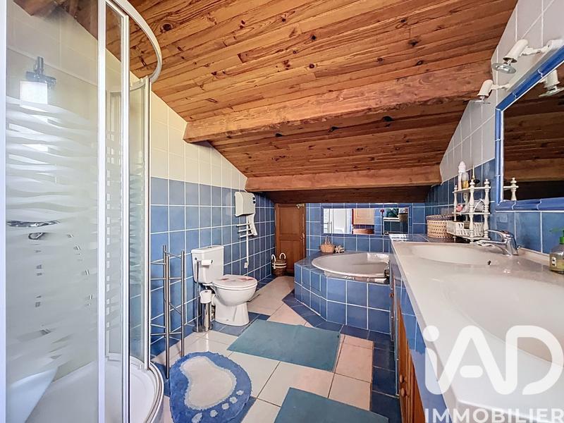 Maison - 174 m² - 10 pièces