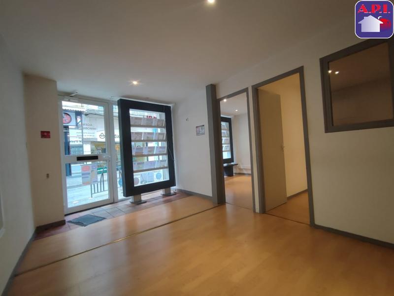 Local d'activités - 37 m² - 3 pièces