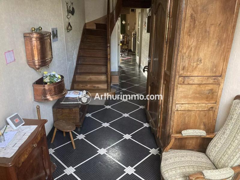 Maison - 266 m² - 14 pièces