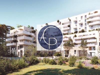 Appartement - 99 m² - 4 pièces