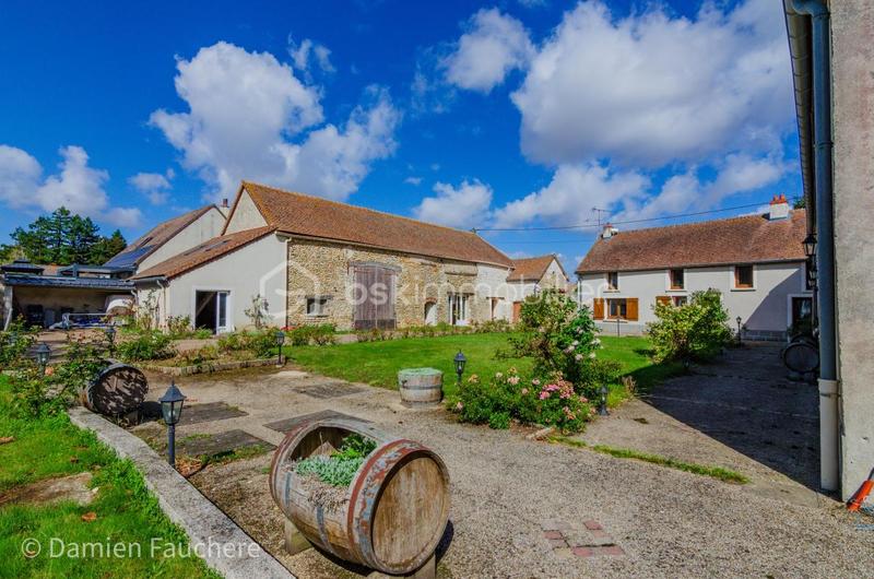 Corps de ferme - 340 m² - 11 pièces