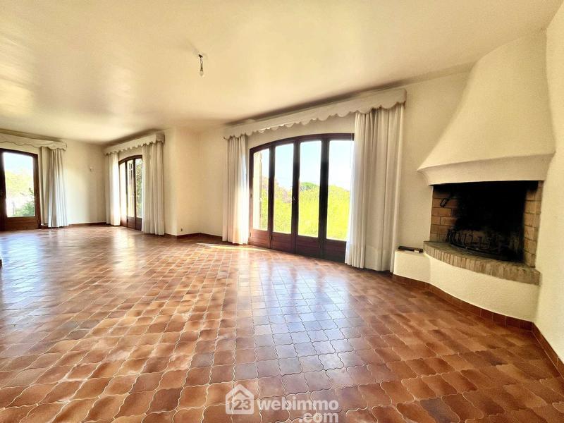 Villa - 259 m² - 7 pièces