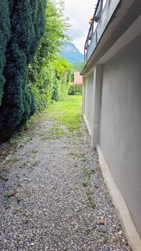 Maison - 200 m² - 4 pièces