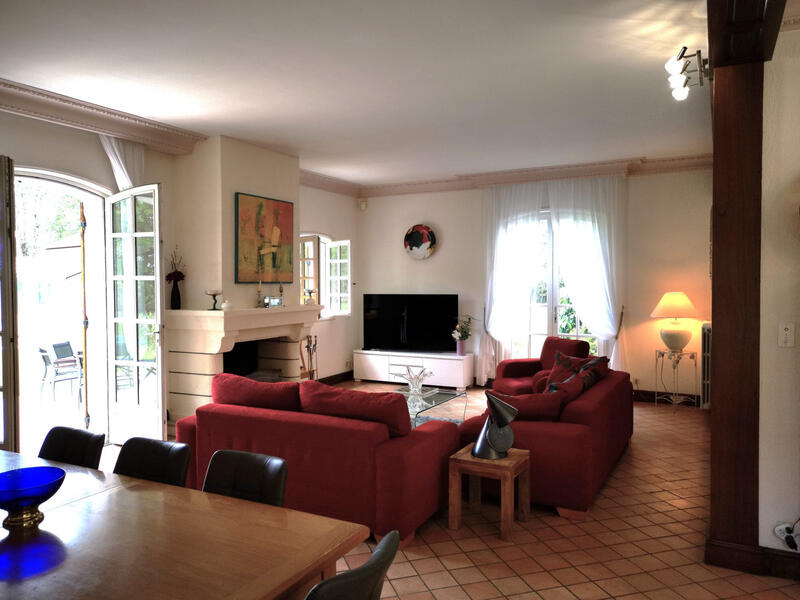 Villa - 271 m² - 6 pièces