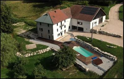 Maison - 240 m² - 6 pièces