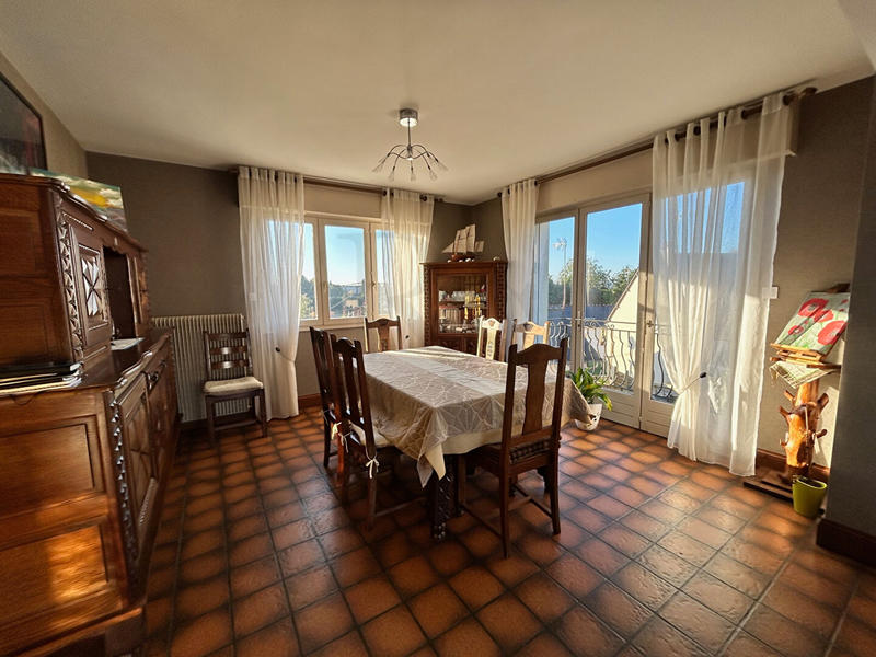 Maison - 138 m² - 5 pièces