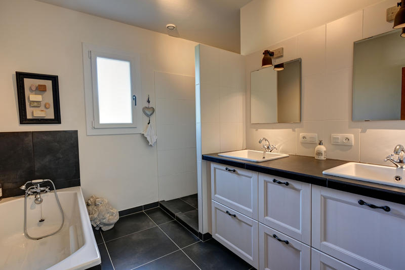 Maison - 170 m² - 6 pièces