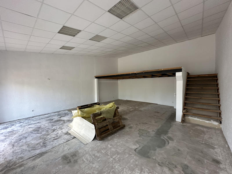 Local commercial - 491 m²