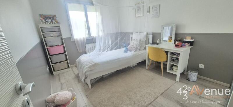 Appartement - 100 m² - 5 pièces