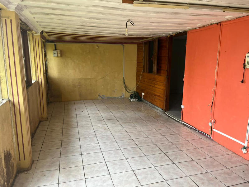 Maison - 280 m² - 10 pièces