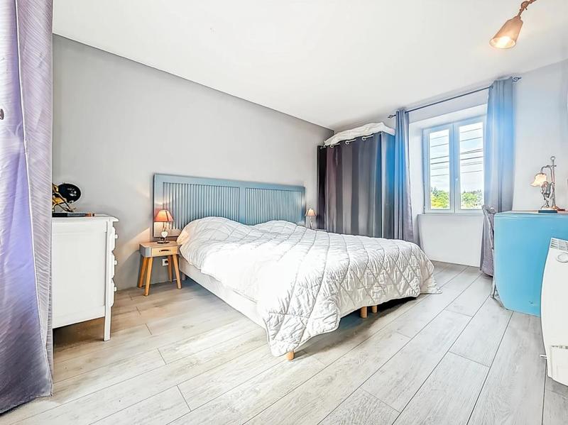 Maison en pierre - 140 m² - 5 pièces