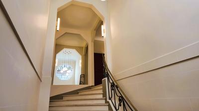 Appartement - 180 m² - 6 pièces