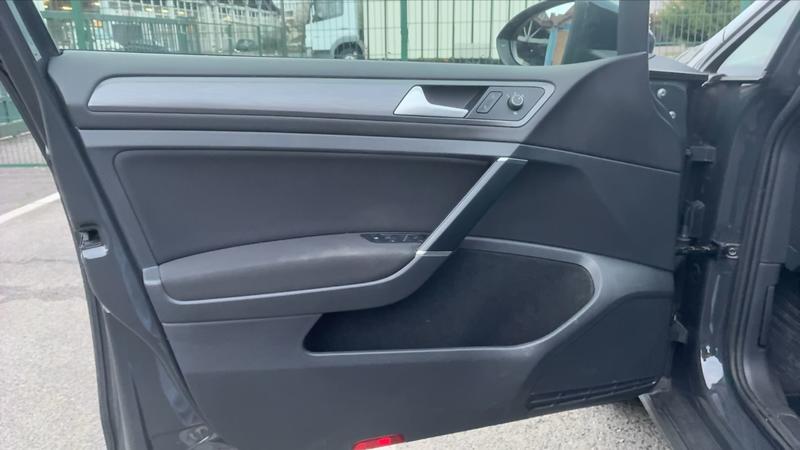 Volkswagen Golf 136.0 E-