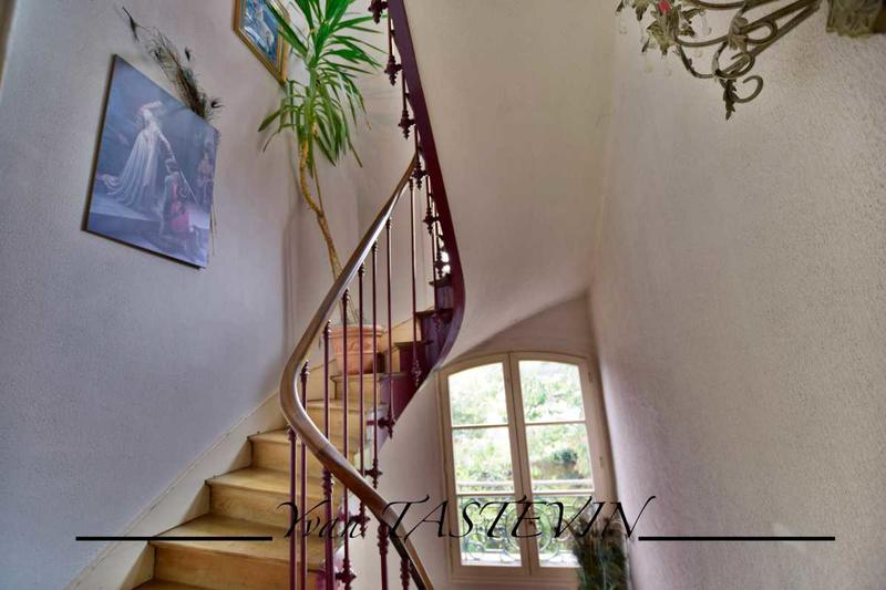 Maison ancienne - 225 m² - 8 pièces