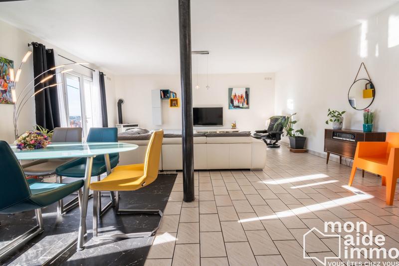 Maison traditionnelle - 210 m² - 7 pièces