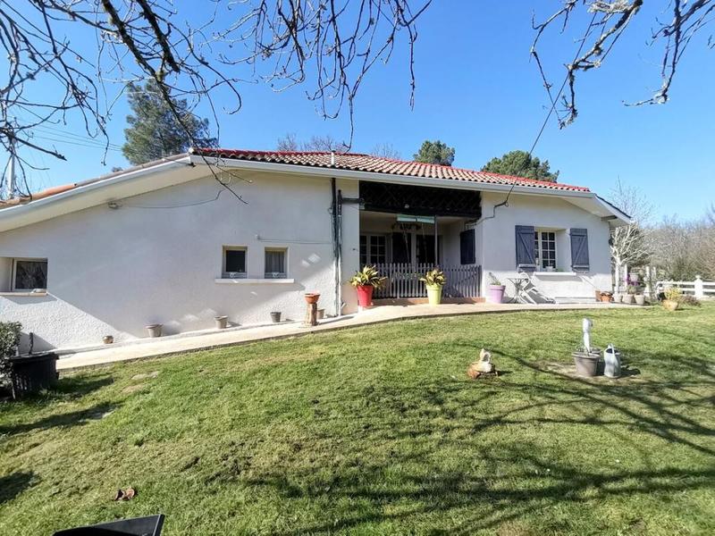 Maison - 200 m² - 7 pièces