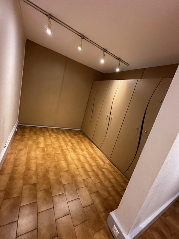 Local commercial - 635 m²