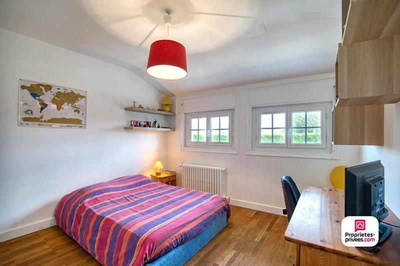 Maison - 231 m² - 8 pièces