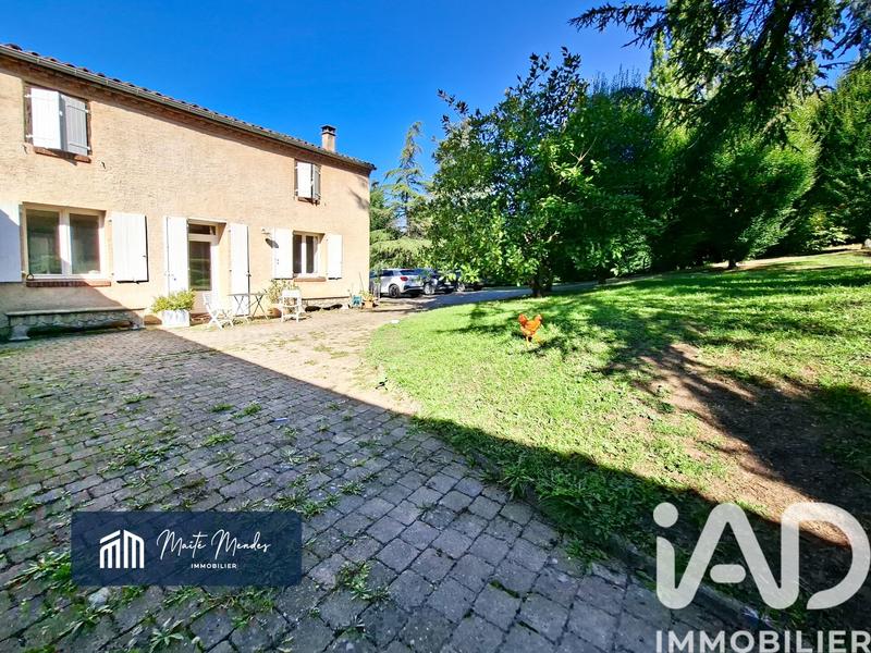 Maison - 231 m² - 9 pièces