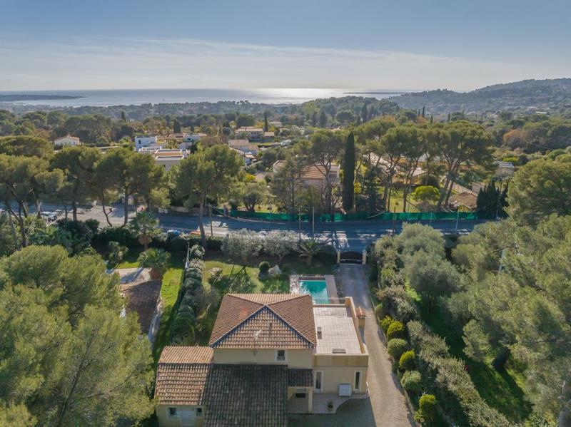 Villa - 190 m² - 4 pièces