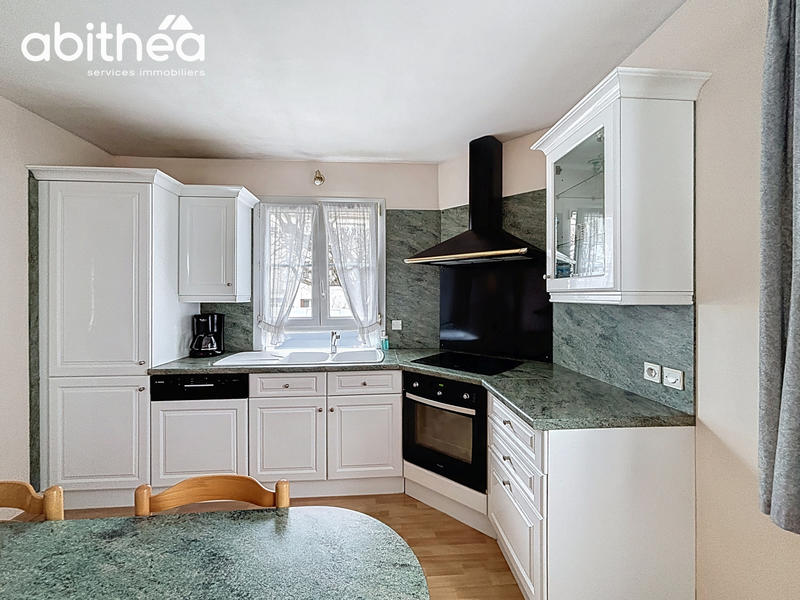 Maison - 98 m² - 6 pièces