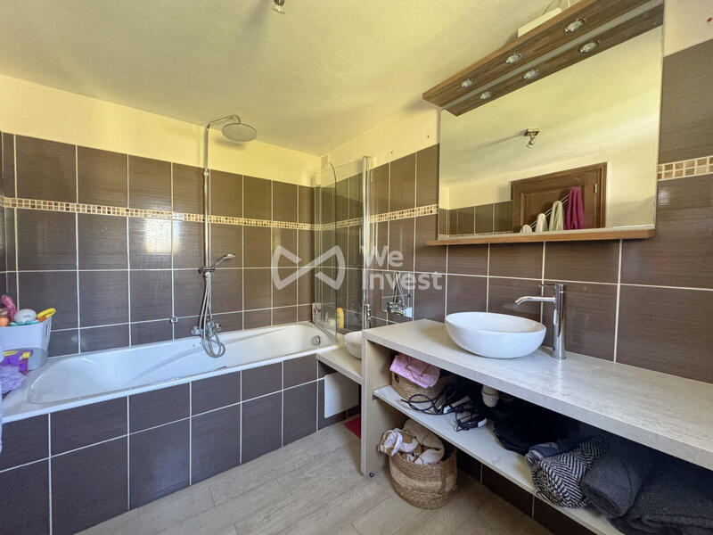 Maison ancienne - 222 m² - 7 pièces