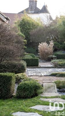 Maison - 670 m² - 20 pièces