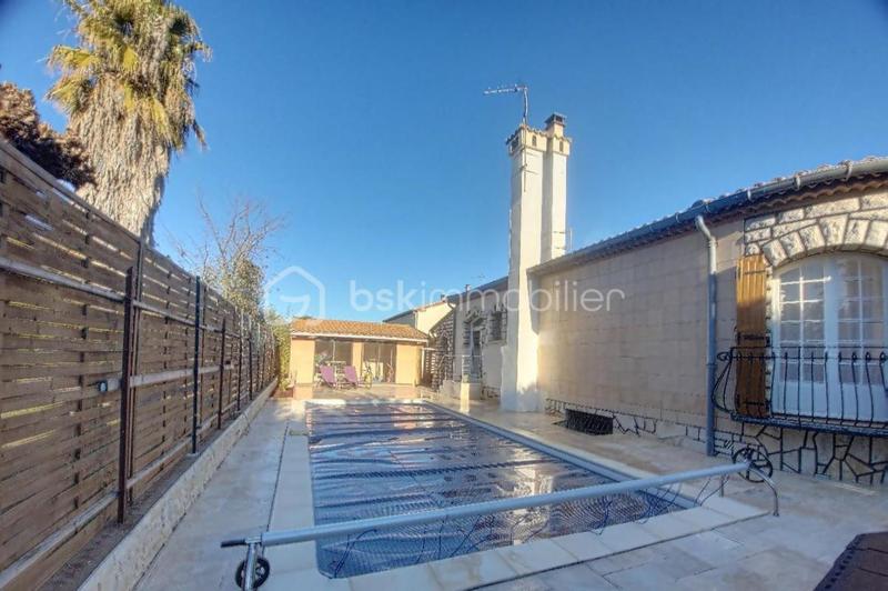 Propriété - 180 m² - 8 pièces