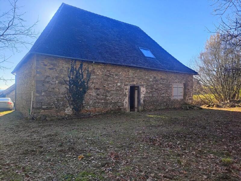 Grange - 160 m² - 1 pièce