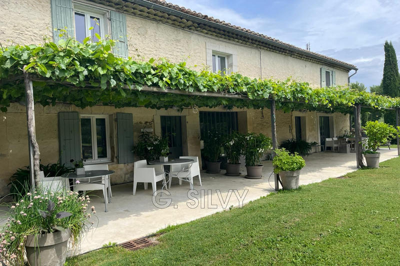 Mas - 260 m² - 10 pièces