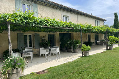 Mas - 260 m² - 10 pièces