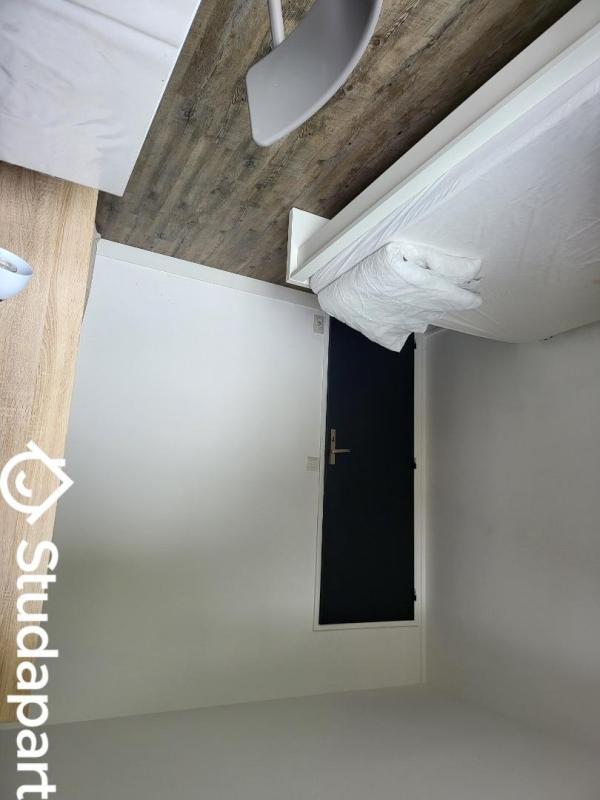 Chambre - 15 m² - 1 pièce