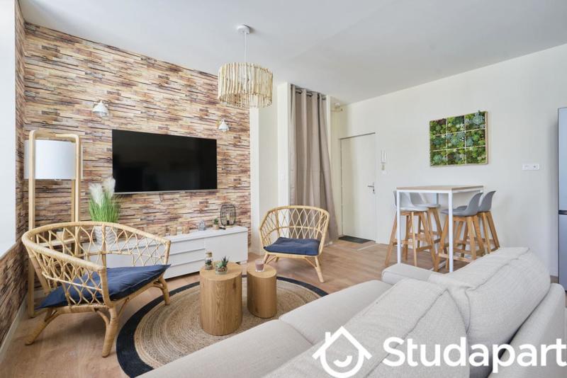 Chambre - 11 m² - 1 pièce