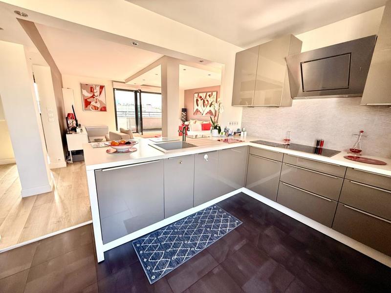 Appartement - 100 m² - 4 pièces