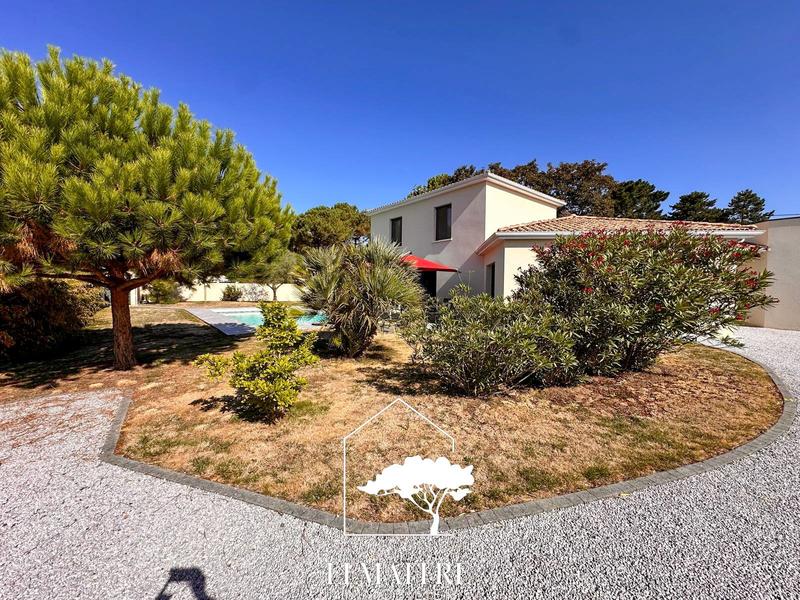 Maison - 163 m² - 5 pièces