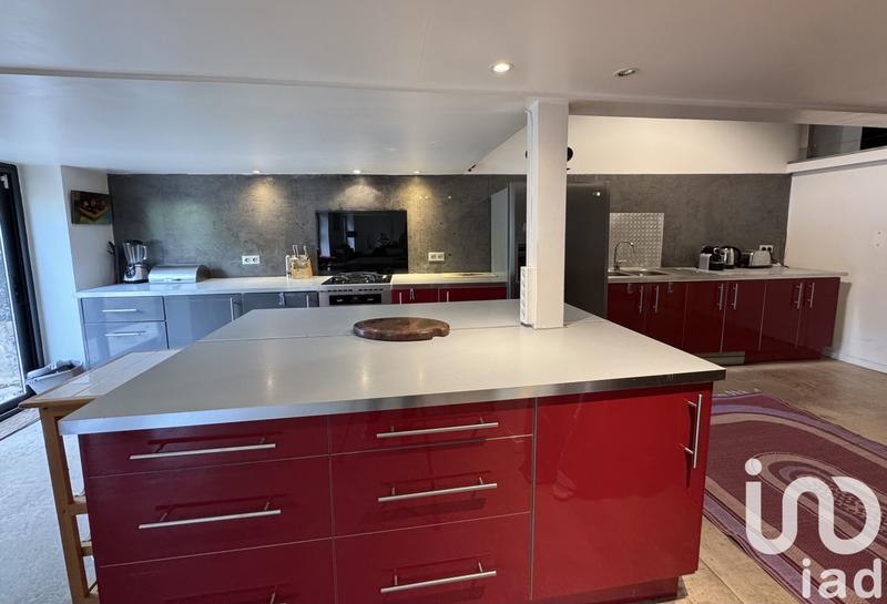 Loft - 180 m² - 4 pièces