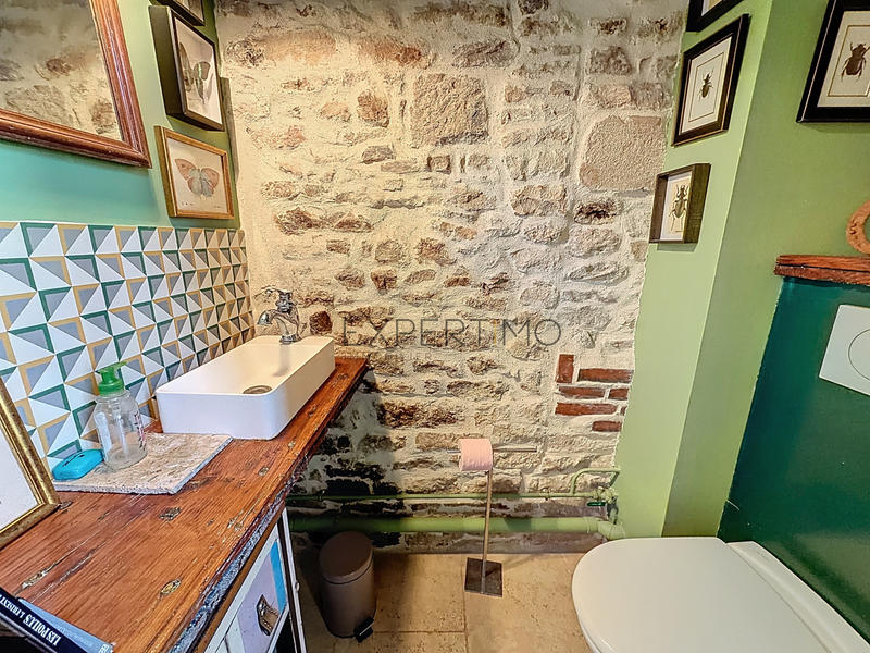 Maison - 249 m² - 7 pièces