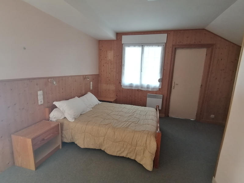 Maison - 157 m² - 9 pièces