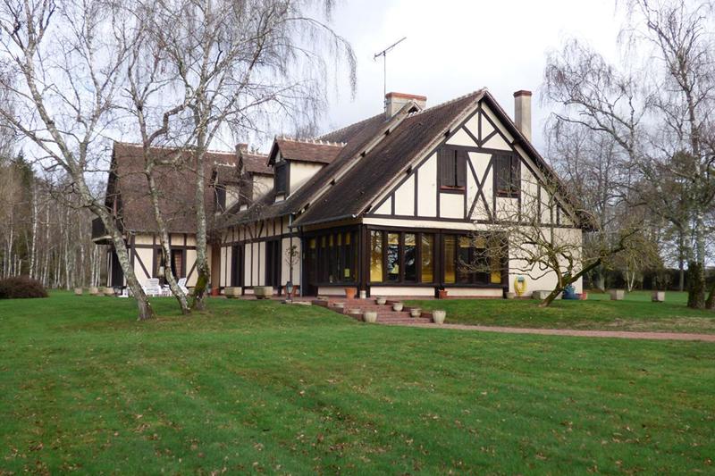 Maison - 329 m² - 10 pièces