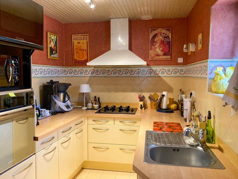 Maison - 225 m² - 9 pièces