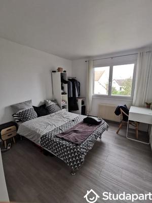 Chambre - 13 m² - 1 pièce