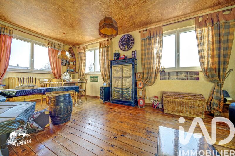 Maison - 159 m² - 7 pièces